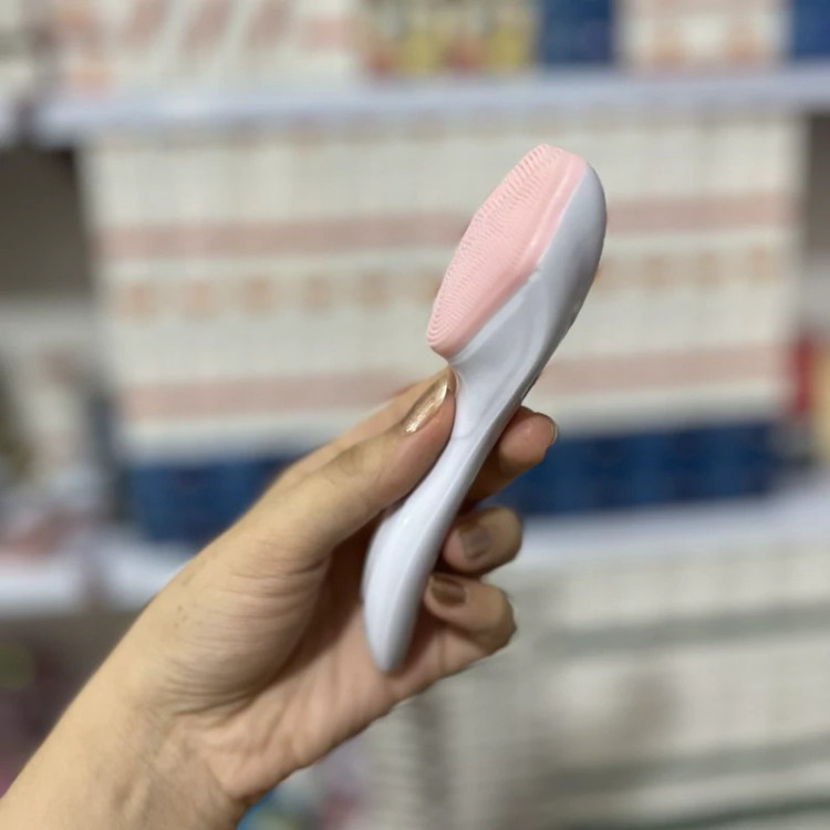 فیس براش پنجه گربه ای مدل new kanada041