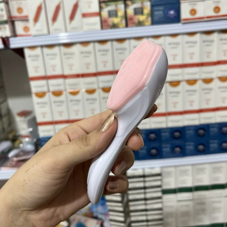 فیس براش پنجه گربه ای مدل new kanada041