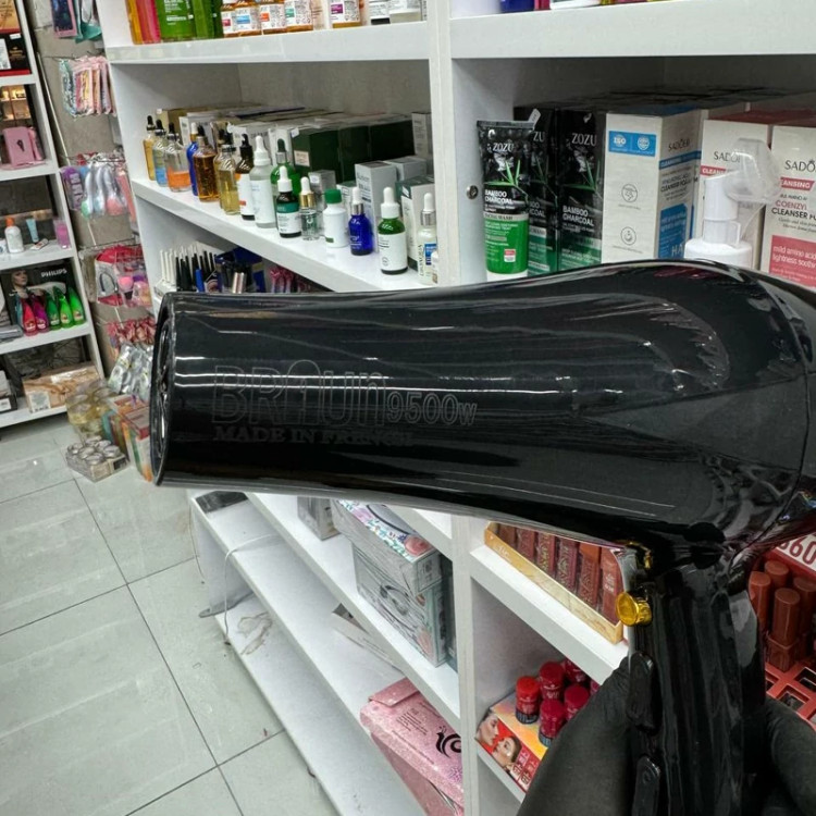 سشوار براون 9000 وات موتور سنگین مدل new kanada031