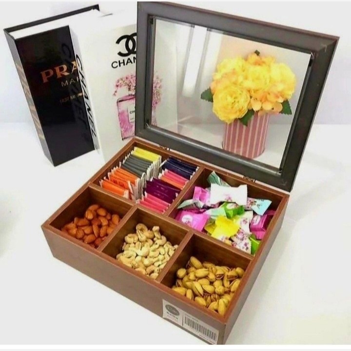باکس تی بگ چوبی 5 خانه (جا چای کیسه ای) با در شیشه ای   مدل:new kanada0115367