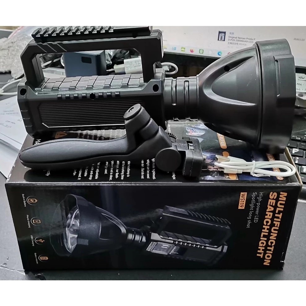 چراغ قوه قدرتمند مدل W5119 همراه سه پایه مدل:new kanada011511