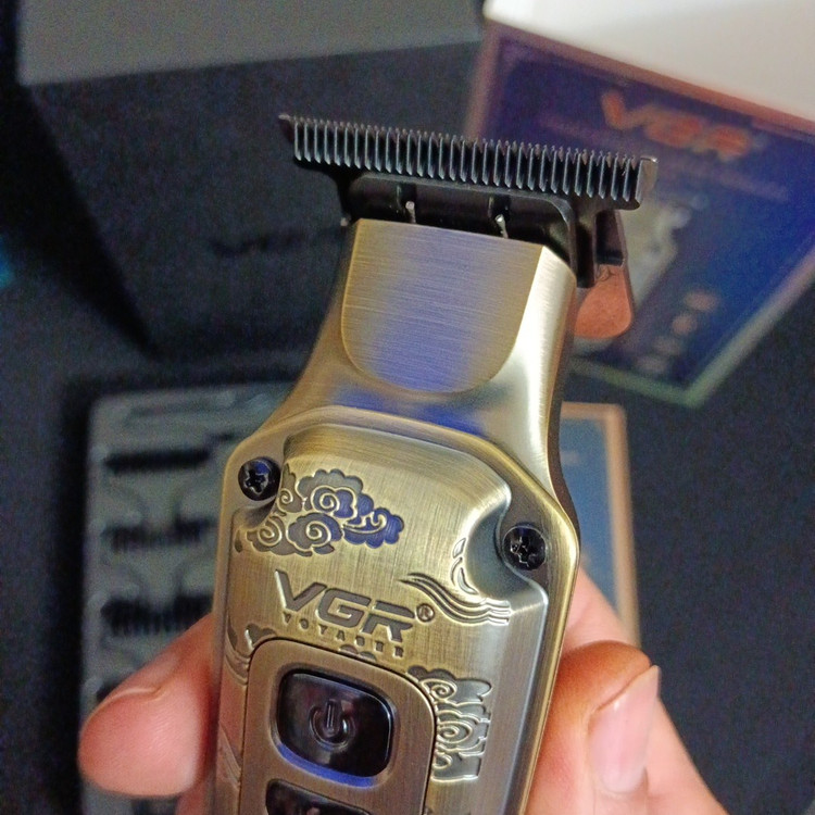 خط زن VGR v-901 ا hair trimmer vgr 901 مدل:new kanada01419