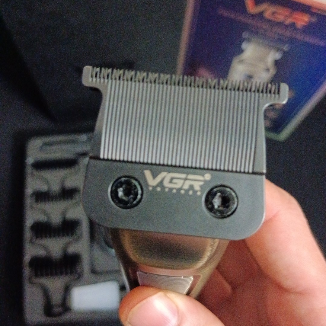 خط زن VGR v-901 ا hair trimmer vgr 901 مدل:new kanada01419