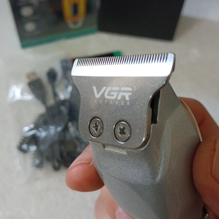 ماشین اصلاح وی جی آر VGR مدل V-902 professional Hair TRIMMER V-902 مدل:new kanada01419