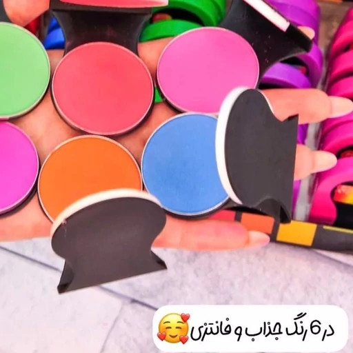 مدل:new kanada01414 1 عدد گچ مو رنگی تنوع رنگ بالا با کیفیت و ماندگاری خوب بدون نیاز به دردسر رنگ کردن مو مناسب مهمانی و مجالس بصورت موقت