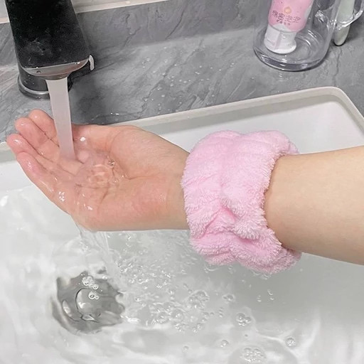 مچ بند حوله ای فانتزی دست پشمالویی برای روتین پوستی جلوگیری از خیس شدن دست هنگام شستشو صورت مچ گیر ابگیر مدل:new kanada01413