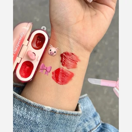 رژ لب ایرپادی فانتزی کیوت دخترانه همراه براش قلبی رژ خیس شیشه ای کره ای و رژ مات مخملی خمیری فانتزی کیوت پینترستی مدل:new kanada01412