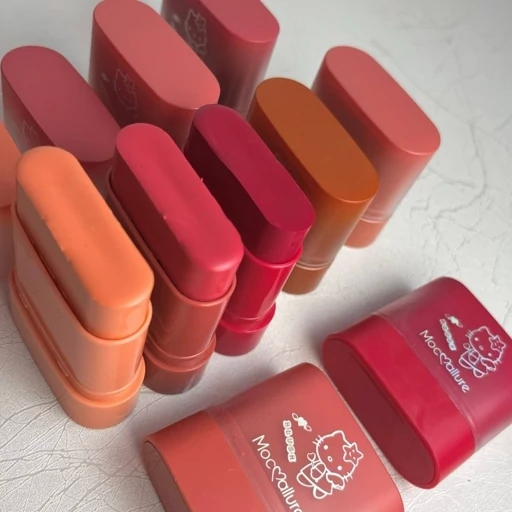 رژگونه استیکی  رژ گونه کیتی کیوت پینترستی پیگمنت عالی و رنگبندی جذاب قابل استفاده برای لب چشم مدل:new kanada01319