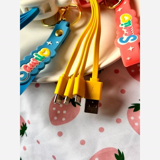 سیم شارژر آیفون سامسونگ و شیائومی هر سه باهم جا کلیدی مجموعه کابل شارژ همراه کیوت فانتزی کرومی ملودی سینامورول تایپ سی مدل:new kanada01319