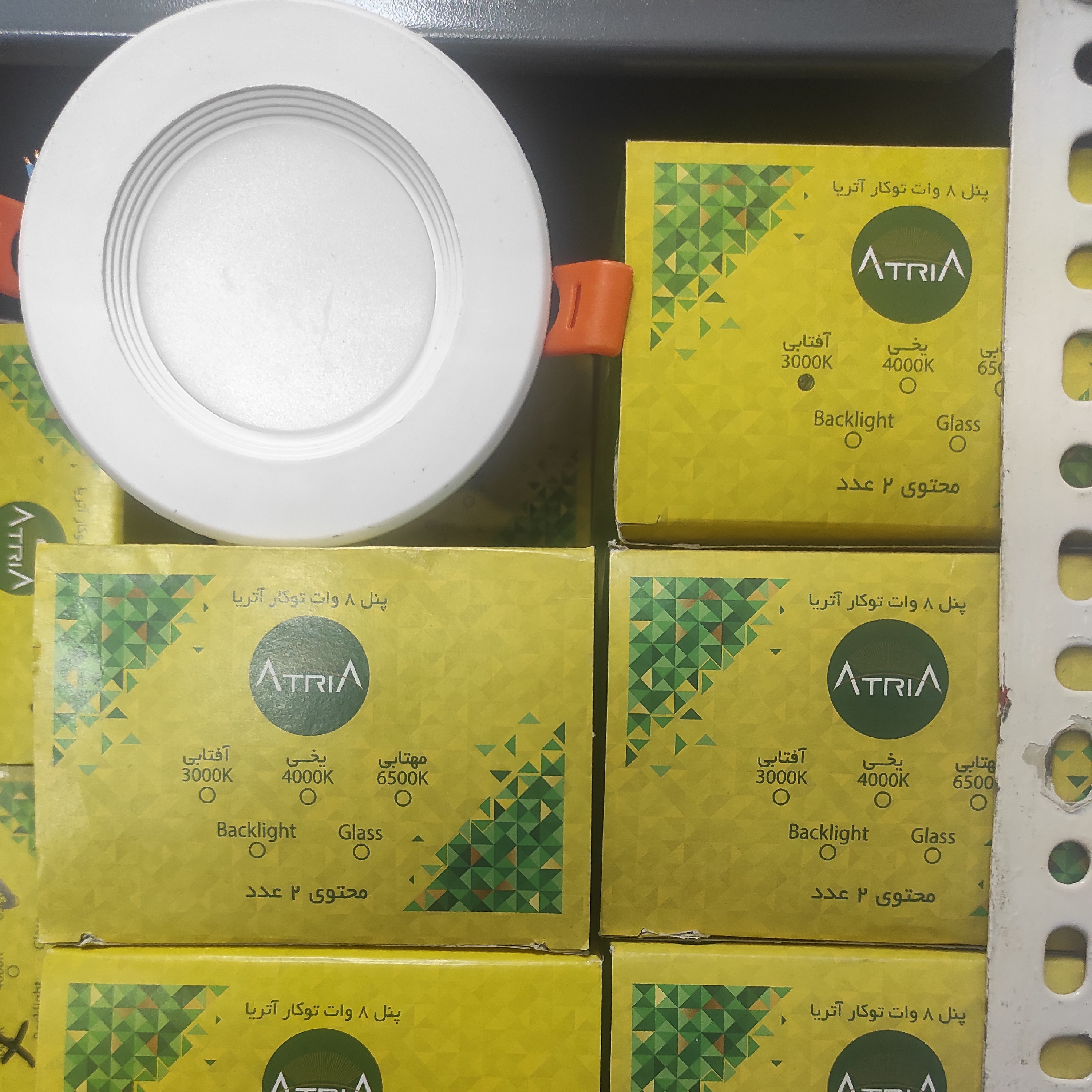 پنل توکار ال ای دی 8 وات ایرانی با یکسال گارانتی .