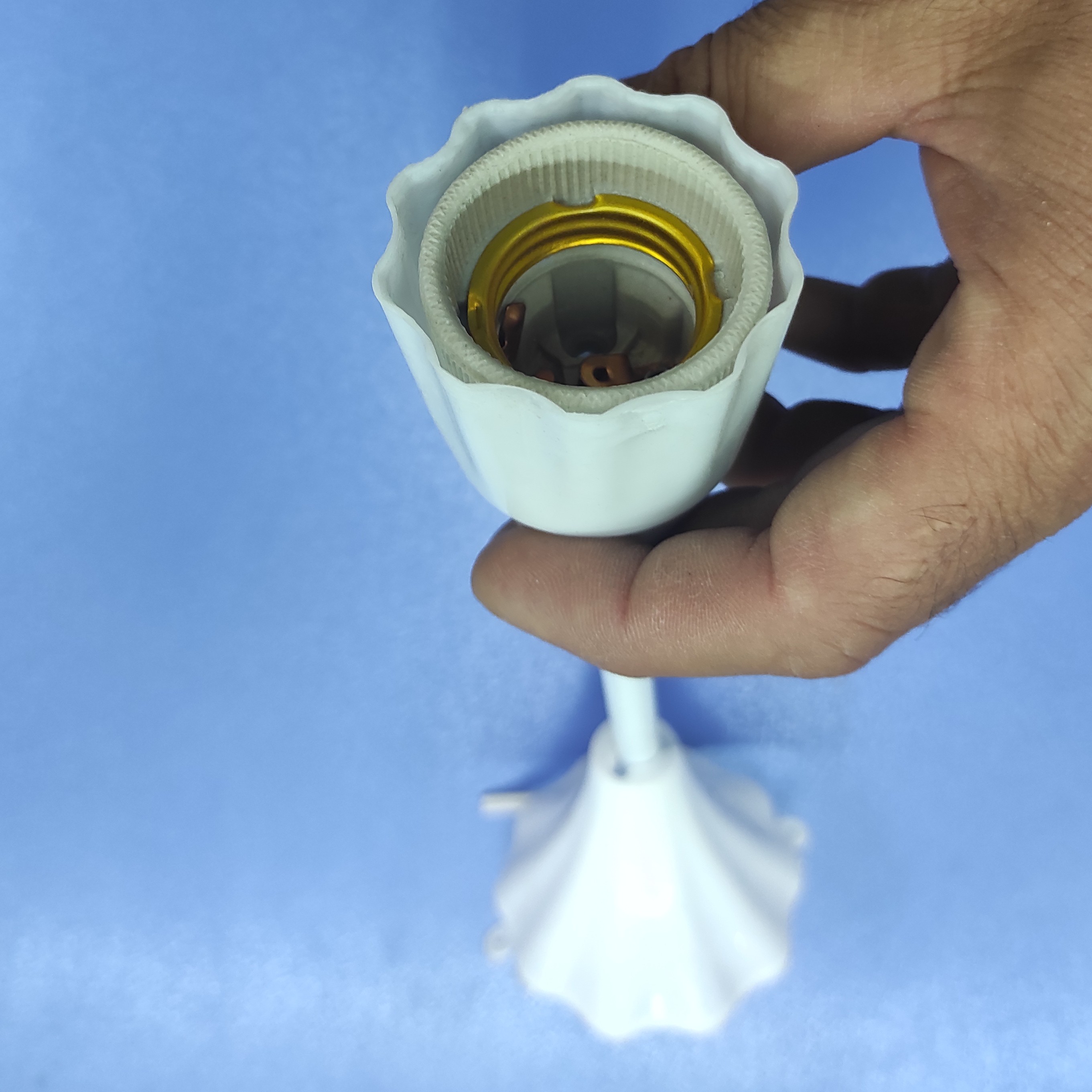 سرپیچ لامپ آویز مدل میله ای با طراحی زیبا و قشنگ .