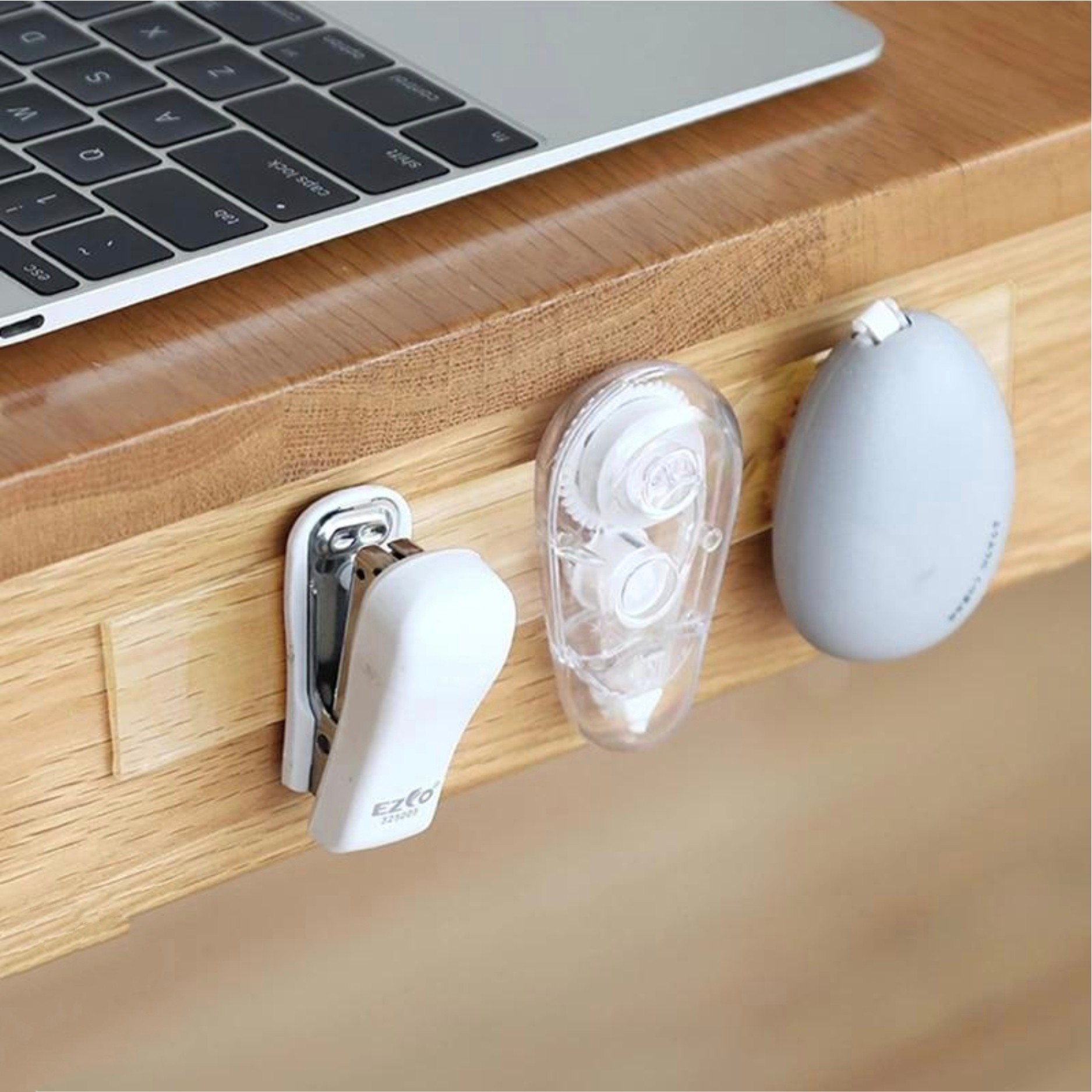 چسب دو طرفه شفاف ژله ای ،چسب 2 طرفه بی رنگ،چسب دوطرفه نواری نانو، چسب شیشه ای دو طرف،نوار چسب دو طرف بی رنگ کریستال روکش
