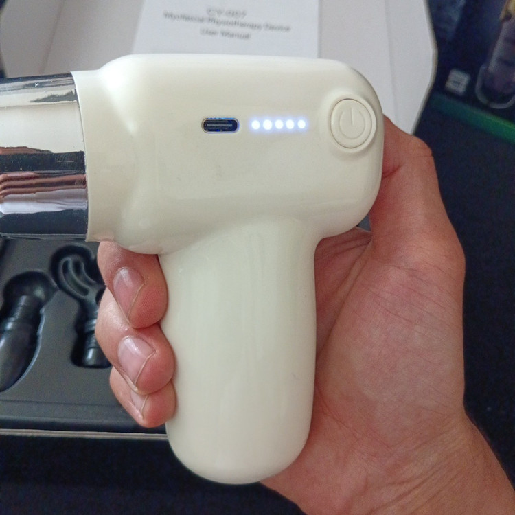 مینی ماساژور تفنگی شارژی MASSAGER مدل CY-007 دارای 4 سری ماساژ موجود در فروشگاه قشمی شاپ QESHMISHOP