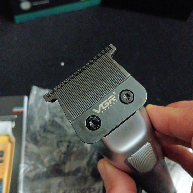 خط زن VGR v-931 ا hair trimmer vgr 931 - فروشگاه قشمی شاپ Qeshmishop