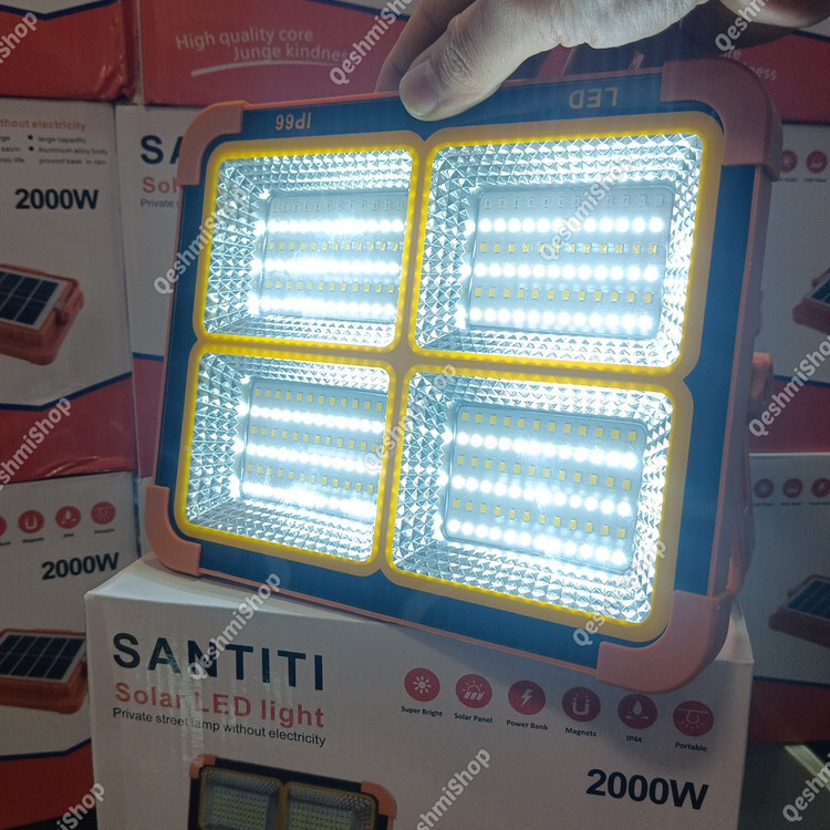 چراغ خورشیدی LED شارژی مدل IP66 نور سفید آفتابی و طبیعی
