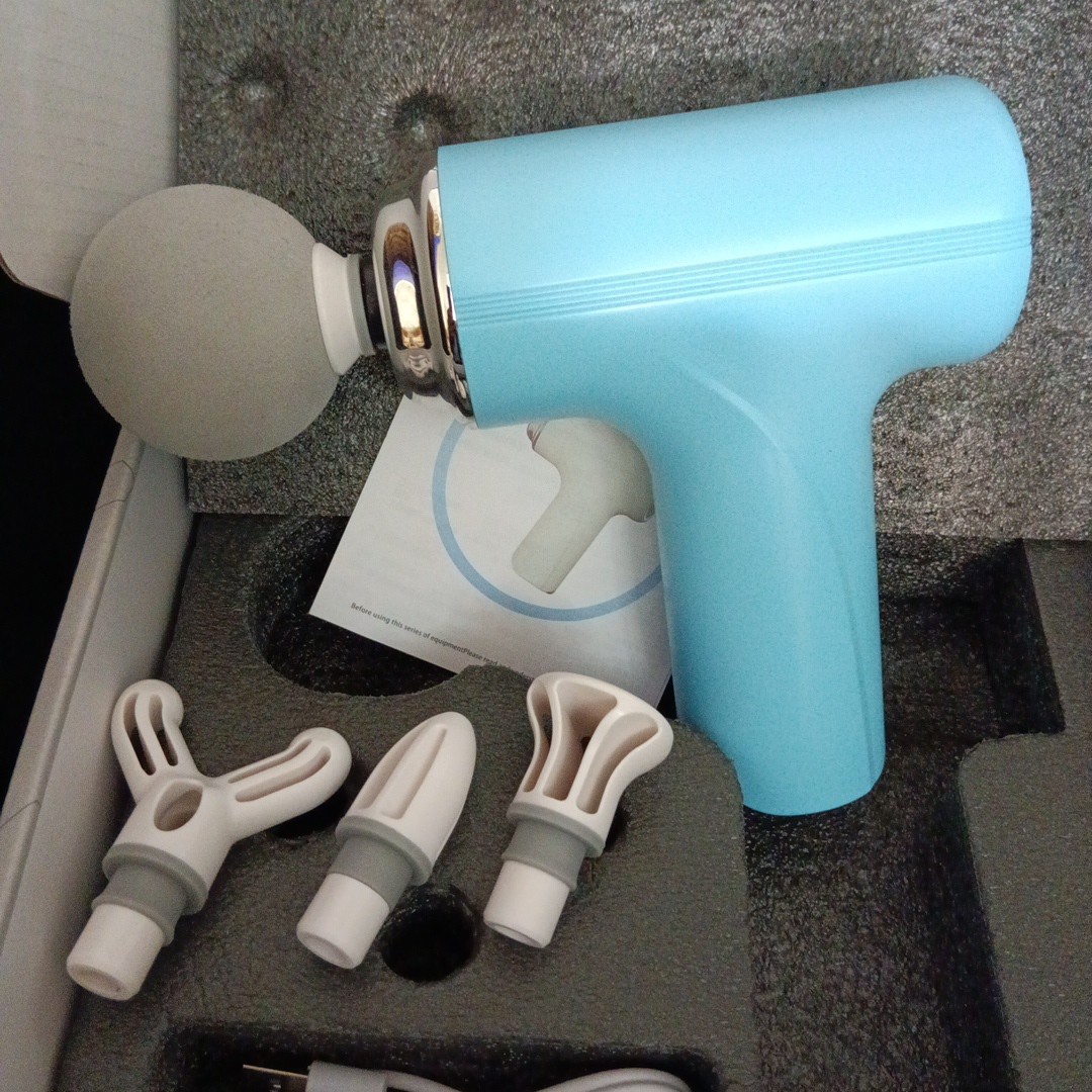 ماساژور تفنگی MINI MASSAGE GUN مدل MG-203 دارای 4 عدد سری ماساژ موجود در فروشگاه قشمی شاپ QESHMISHOP